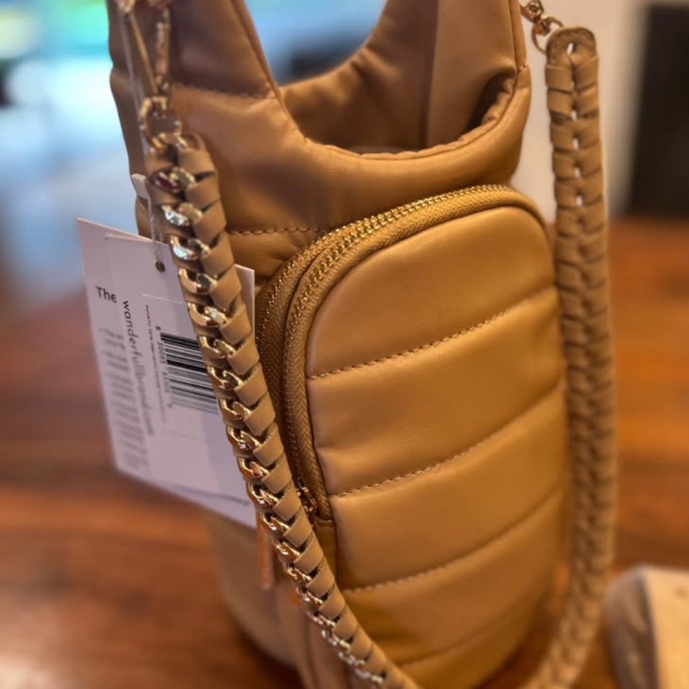 Wanderfill shoulder bag